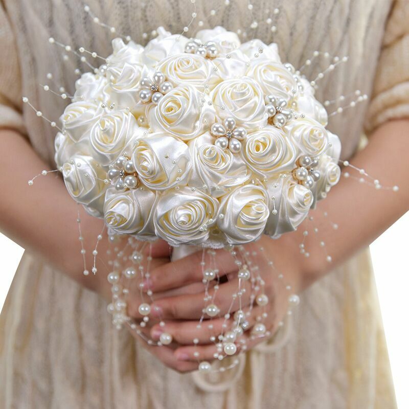 جميلة الاصطناعي الوردي الأبيض والعاجي الشريط الزهور مذهلة اللؤلؤ الخرز باقة الزفاف وصيفه الشرف باقات الزفاف