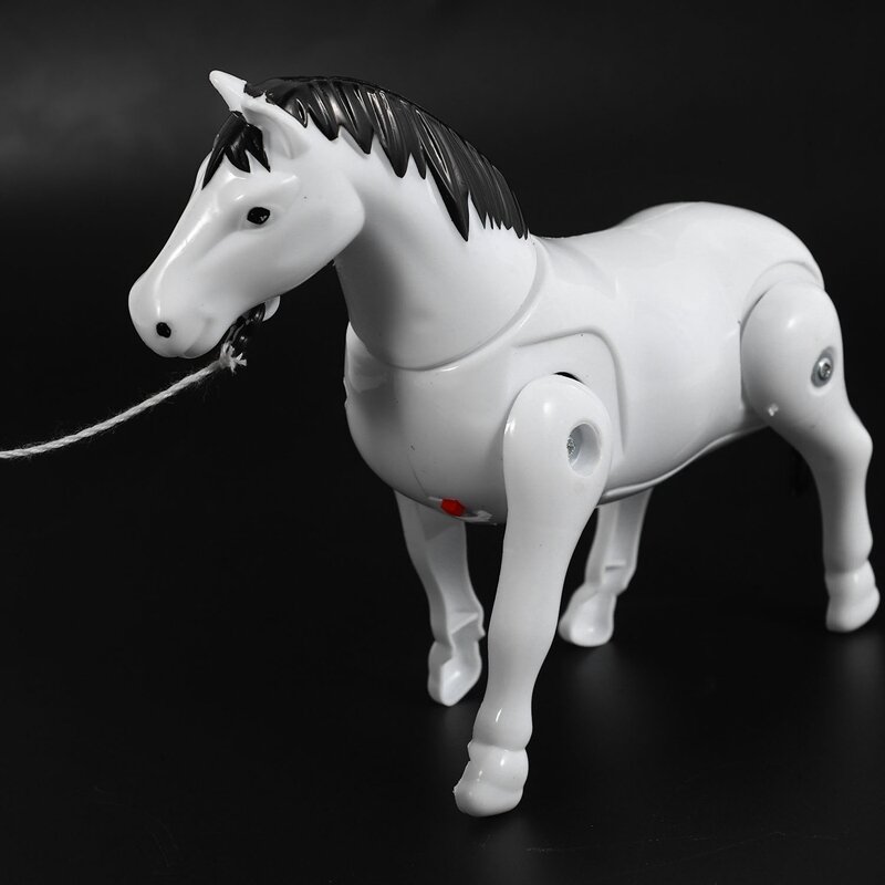 ألعاب حصان كارتون بلاستيكية كهربائية ، حول دائرة كومة ، ألعاب شخصية الحركة