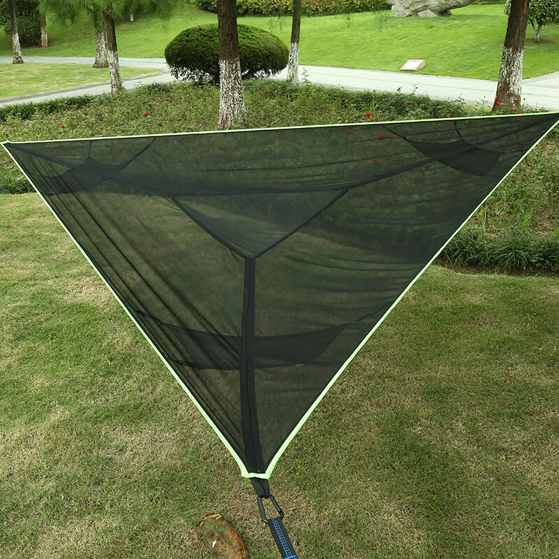 أرجوحة معلقة في الهواء الطلق مخصصة للبالغين لأغراض التخييم هوائية متعددة الأشخاص قابلة للطي على شكل مثلث شبكية مرنة أرجوحة بطول 4 متر × 4 متر