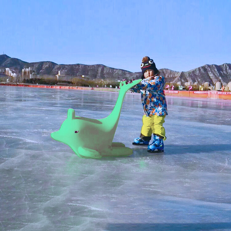 مساعد التزلج على الجليد للأطفال ، تساعد التزلج على الجليد