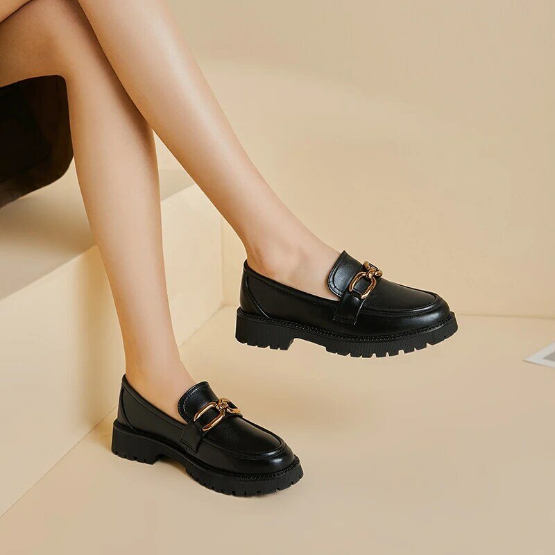 AIYUQI أحذية خفيفة بدون كعب النساء حجم كبير 41 42 43 الربيع الترفيه سيدة الأحذية مكتنزة الانزلاق على أحذية للنساء