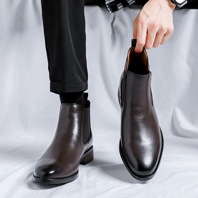 الرجال تشيلسي التمهيد مدبب تو أحذية رسمية الرجال مؤتمر الأعمال الأحذية النمط البريطاني دعوى الأحذية بسيطة الكاحل الأحذية