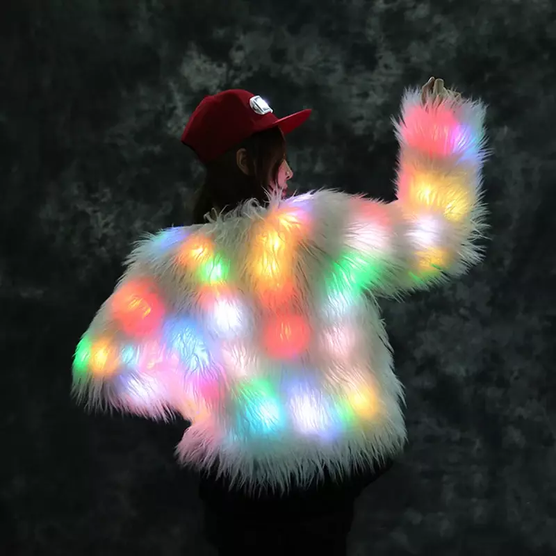 النساء فو الفراء معطف عيد الحب تأثيري LED متعدد الألوان الدافئة هوديي سترة لامعة LED سترة تضيء ملابس رقص