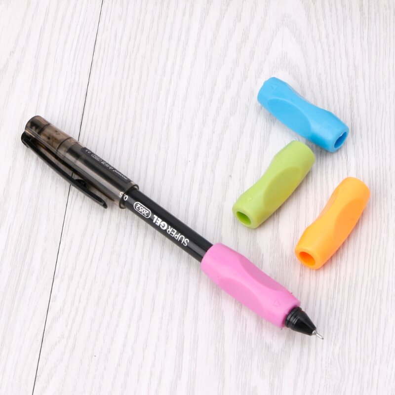 4 قطع من حوامل أقلام الرصاص المصنوعة من السيليكون للأطفال الصغار لتصحيح وضعية الكتابة اليدوية ومقابض أقلام الرصاص المريحة في