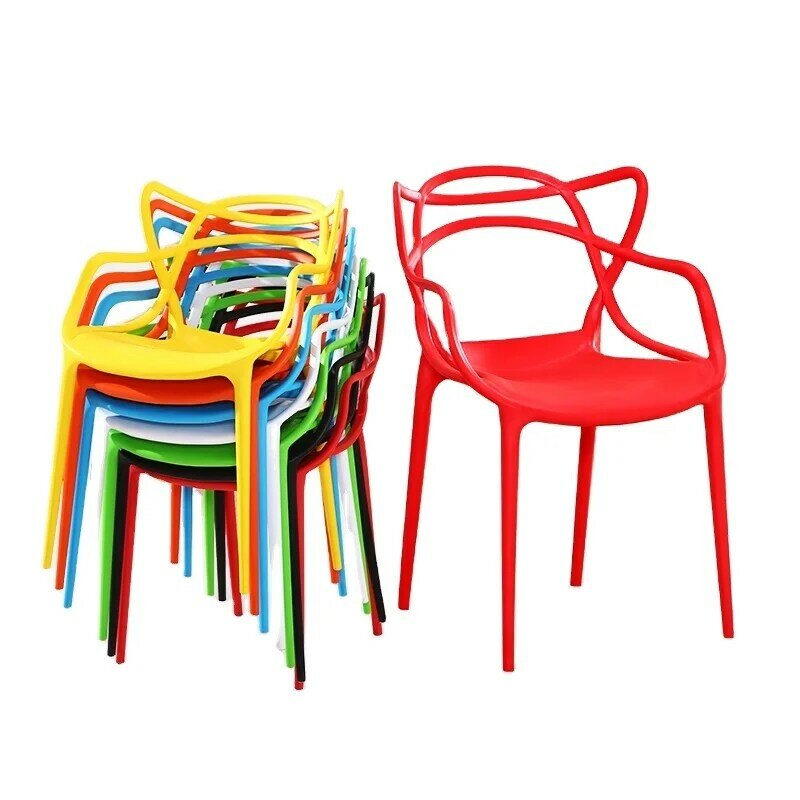 كرسي بلاستيكي لتناول الطعام ، بسيط وغير رسمي ، على الطراز الاسكندنافي ، حديث وبسيط ، الأفضل مبيعًا