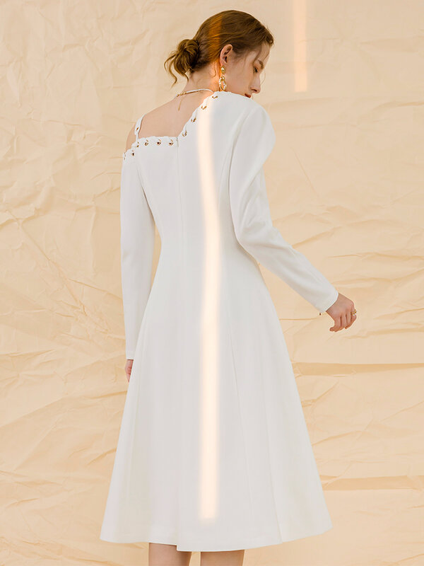 فستان أبيض أنيق للنساء من YIGELILA بياقة مربعة وأكمام طويلة فستان بلون سادة فستان إمبراطورية ضيق على شكل حرف a بطول الركبة 67547