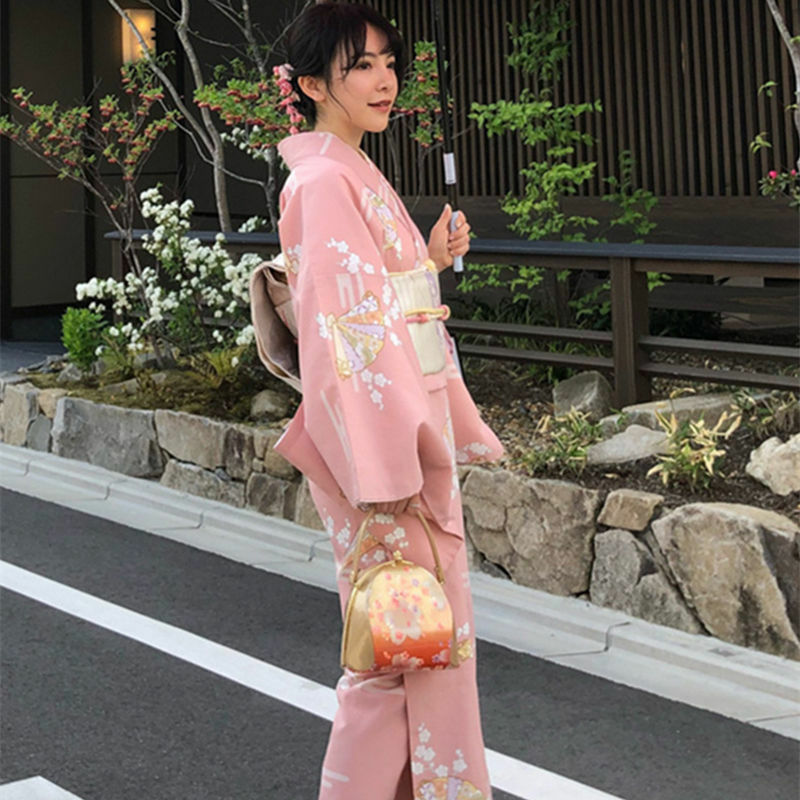 جديد الوردي كيمونو دعوى المرأة مأدبة الرقص الملابس الأنيقة اليابانية التقليدية الملابس استوديو التقاط الصور الملابس