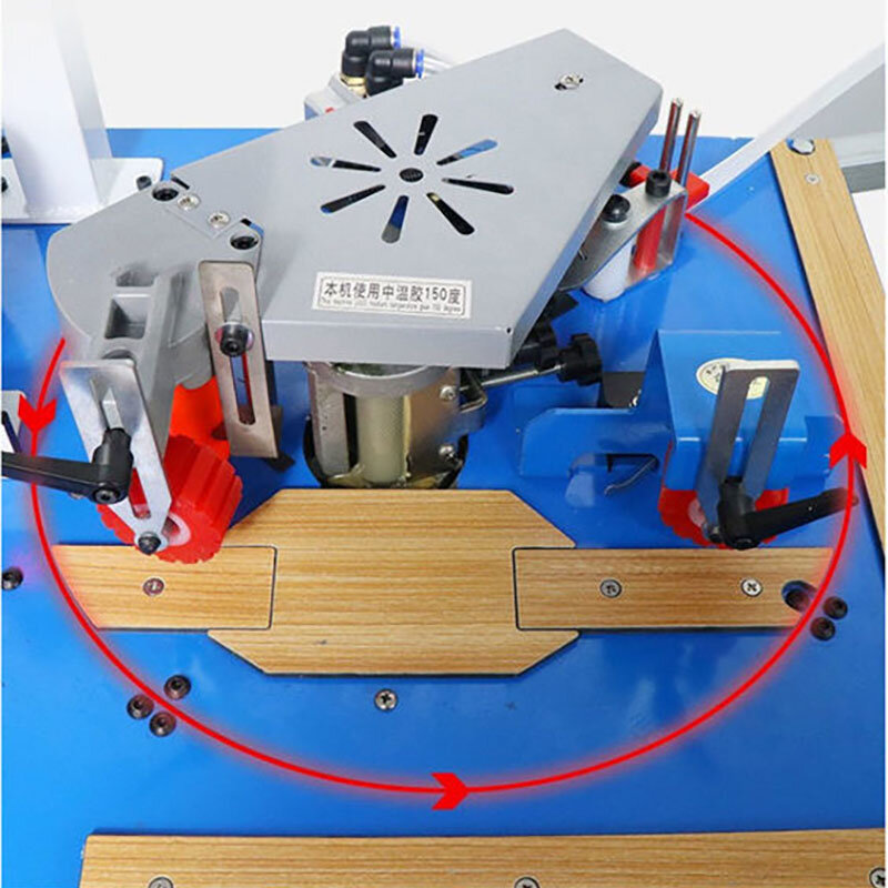 مصغرة دليل الخشب البلاستيكية حافة النطاقات آلة مع قطع البلاستيكية حافة النطاقات آلة نفسها والتحكم في السرعة ممتازة