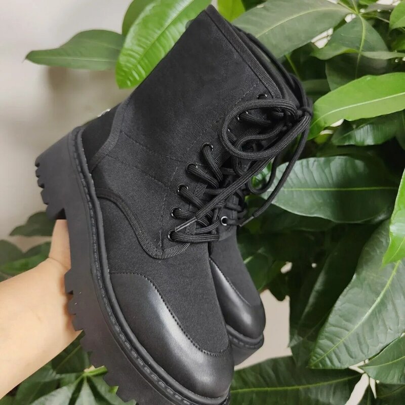 حذاء مارتن أسود سميك للنساء ، نمط بريطاني ، أربطة ، نحيل ، قصير ، جديد