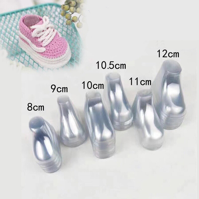 10 قطعة البلاستيكية الشفافة البلاستيكية الصغيرة نموذج القدم حذاء طفل الجوارب عرض يدعم لا تشوه بسهولة قابلة لإعادة الاستخدام قالب من البلاستيك البلاستيكية