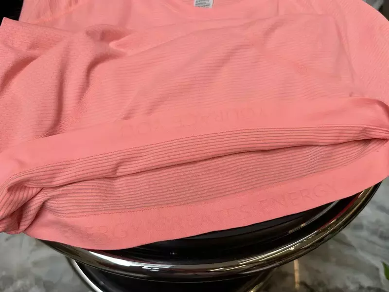 قميص رياضي لليمون للنساء سريع التقنية 2.0 ، قميص رياضي قصير الأكمام ، سريع الجفاف ، جيد التهوية ، مرن ، لياقة بدنية ، جري
