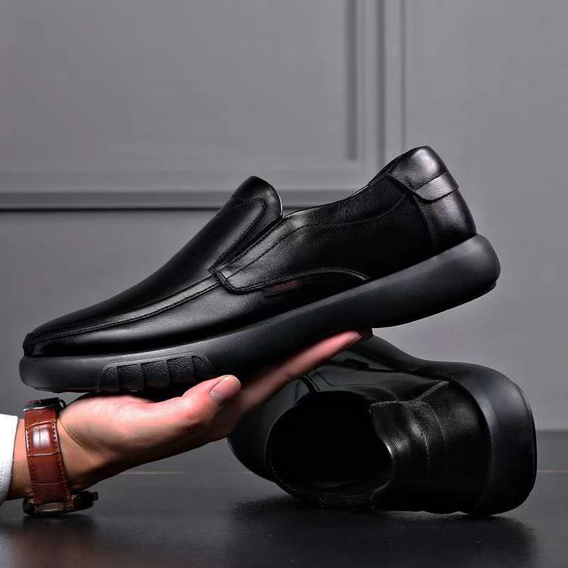 جديد حذاء أسود حذاء رجالي تنفس لينة الأخفاف رجل جودة عالية عادية بو الجلود قارب أحذية الرجال الشقق الذكور أحذية قيادة