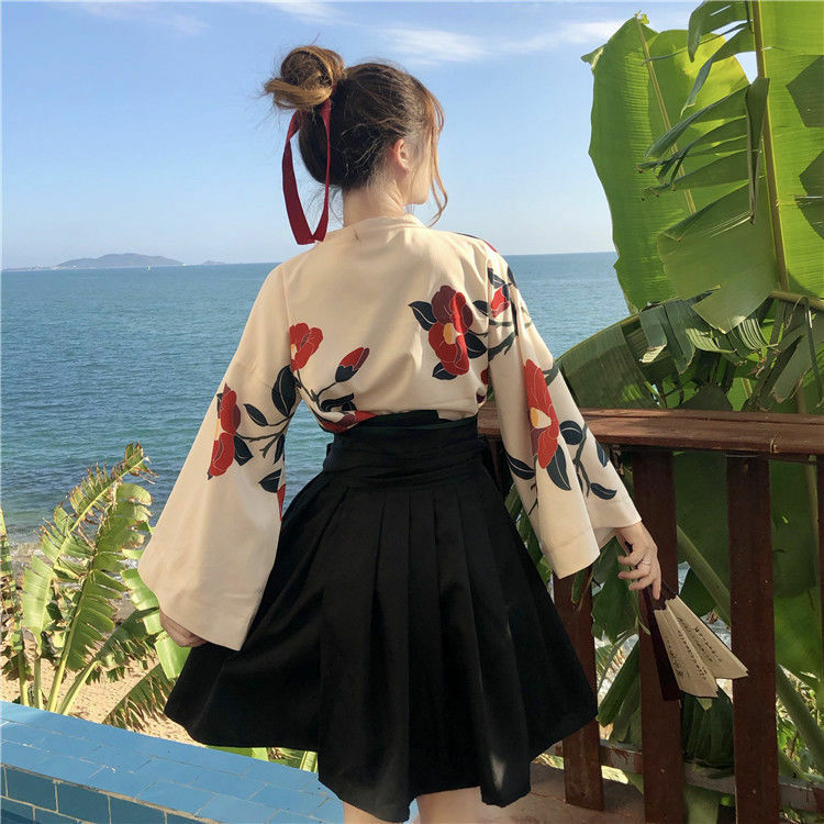كيمونو ساكورا فتاة اليابانية نمط الأزهار طباعة فستان عتيق امرأة الشرقية كاميليا الحب زي هاوري يوكاتا الملابس الآسيوية
