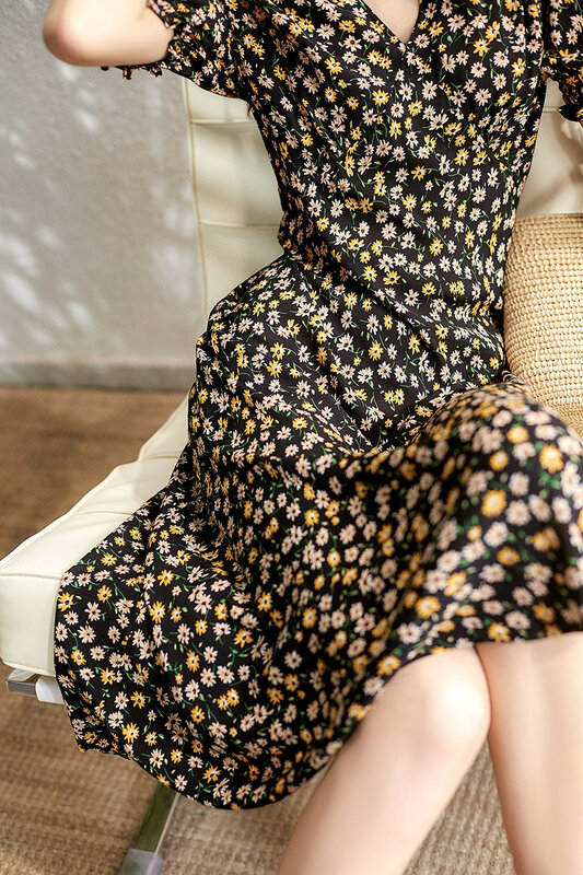 صيف جديد الحد من العمر ديزي طباعة الخوخ طوق التخسيس نفخة كم فستان منتصف طول المرأة الصيف