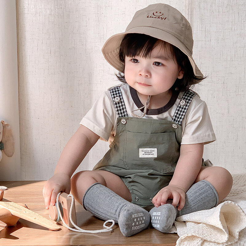 مجموعة ملابس صيفية كورية للأولاد ، قمصان قطنية قصيرة الأكمام ، مربعات بأربطة جيب ، بدلة وزرة رفيعة ، ملابس للأولاد الرضع ، 2