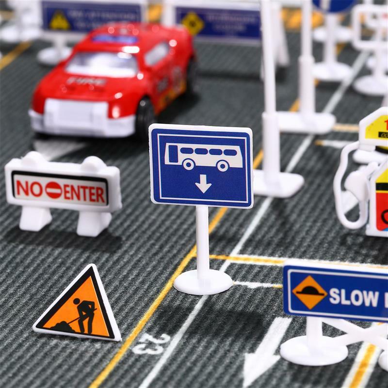 إشارات المرور الصغيرة واقعية ، بلايدز التعليمية ، إشارات المرور ، اللعب ، علامات الطريق الشارع ، اللعب ، 56 قطعة