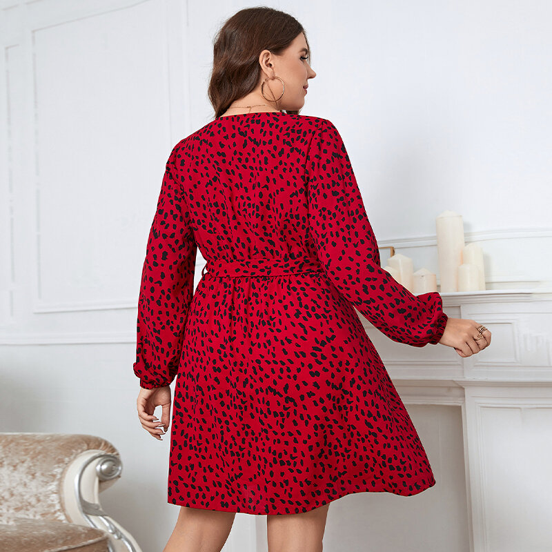 Della Mel حجم كبير ملابس النساء فساتين صغيرة أنيقة الأحمر نفخة الأكمام الخامس الرقبة عادية شيك المرقط الأزهار طباعة فستان حجم كبير