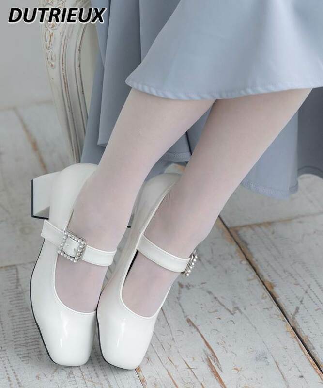 حذاء ماري جين الكلاسيكي ذو الإصبع المربع للنساء ، ياباني حلو ، حجر الراين ، لوليتا لطيفة ، برية ، أحادية اللون ، كعب بسيط