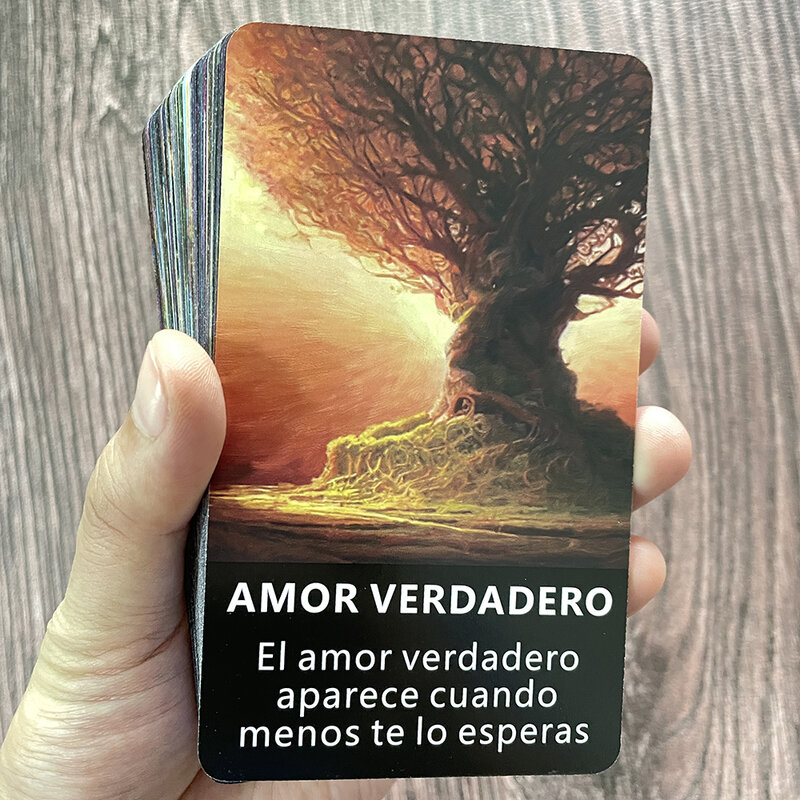مجموعة من بطاقات التاروت في شجرة الحياة الإسبانية ، والتي هي جيدة للتراب والمصير ، 56 بطاقة