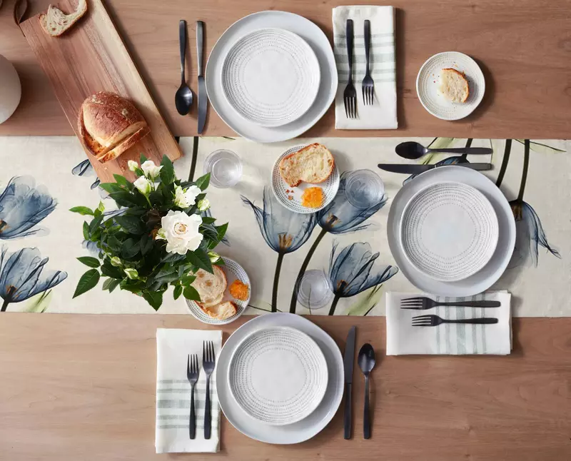 عداء طاولة الزنبق الأزرق لديكور المطبخ ، مفرش مائدة الطعام المضاد للبقع ، حفلة مستطيلة ، علم طاولة الزفاف ، ديكور المنزل