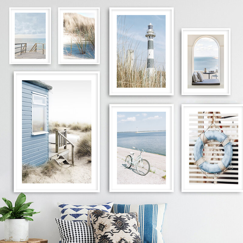 لوحة قماشية على شكل منارة زرقاء على المحيط ، لوحات وملصقات إسكندنافية مطبوعة لدراجات طاحونة هوائية ، وحشائش ، وصور لديكور غرفة المعيشة