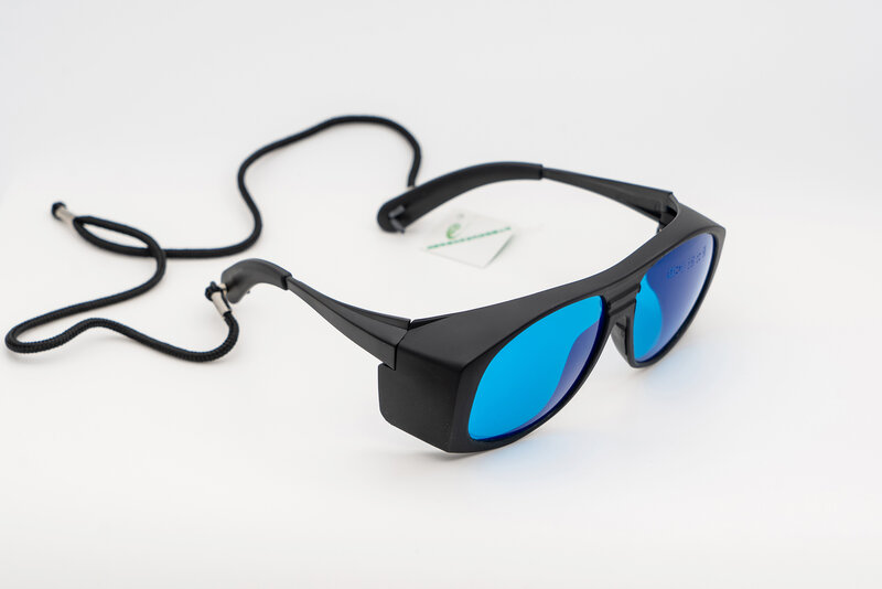 Laser Protective Glasses  With O.D 4~7  VLT 30% For He-Ne 632.8nm  UV 266nm 355nm Lasers
