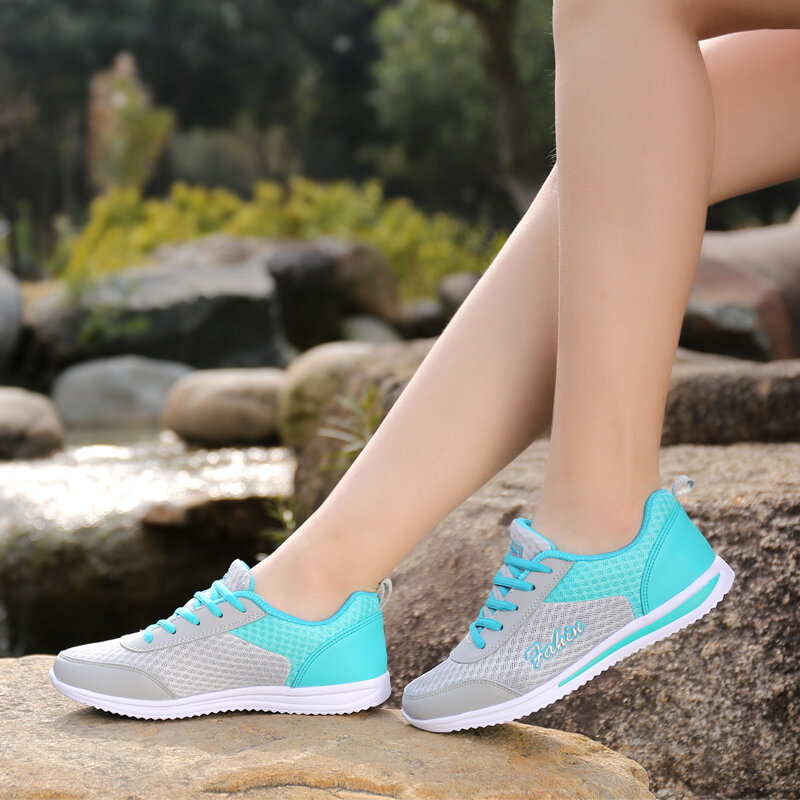 احذية النساء احذية الجري خفيفة الوزن الإناث المشي الأحذية الرياضية الاحذية الدانتيل متابعة الصيف في الهواء الطلق مدرب رياضي