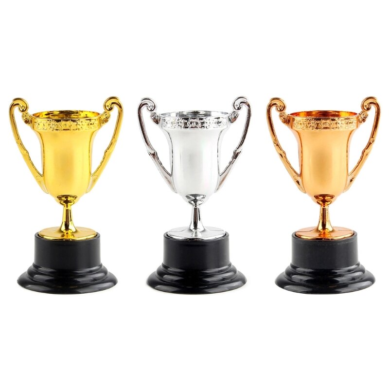 جائزة كأس الفائز البلاستيكي المصغر ، الجوائز المعدنية الذهبية ، التحفيز في الفصول الدراسية ، الدعائم لتزيين طاولة الطلاب