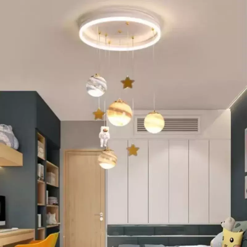 مصباح سقف غرفة الأطفال ، مصباح رائد فضاء وقمر ، ثريا غرفة المعيشة ، 52 واط ، مناسبة لغرفة الأطفال