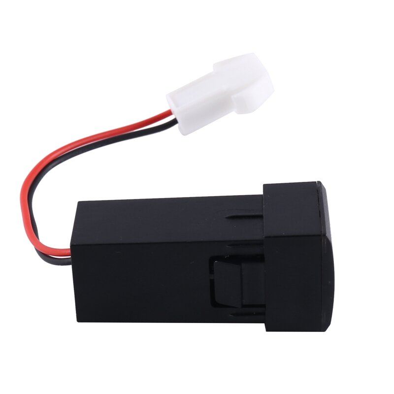 مقبس شاحن USB للسيارة مع شاشة عرض رقمية LED الفولتميتر لتويوتا QC 3.0 الشحن السريع
