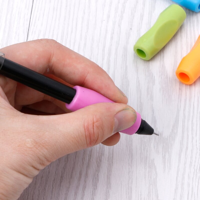 4 قطع من حامل القلم الرصاص المصنوع من السيليكون للكتابة وحامل القلم الرصاص ومقبض القلم الرصاص للأطفال من طلاب اليمين واليسار