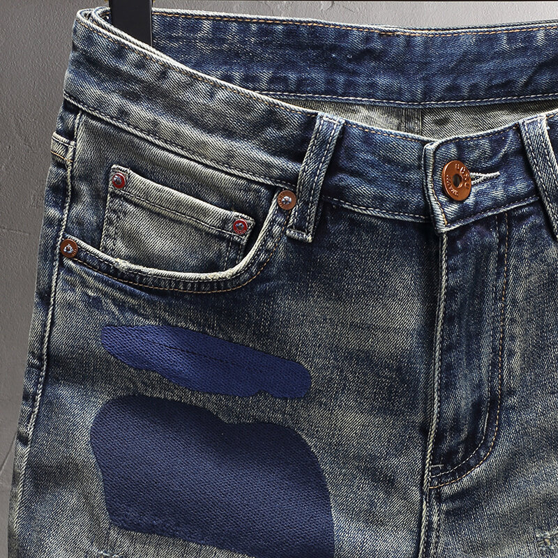 شورت جينز قصير مطاطي أزرق مغسول بتصميم عتيق أنيق للشارع للصيف بنطلون جينز رجالي مطرز بالتصحيح بتصميم هيب هوب