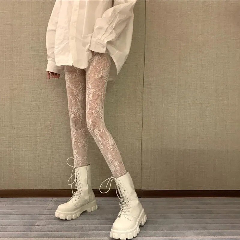 جوارب شبكية دانتيل مجوفة ، جوارب طويلة على الطراز الياباني ، جوارب الروطان الأزهار ، الجوارب الكلاسيكية الساخنة ، لوليتا مثير ، أبيض وأسود
