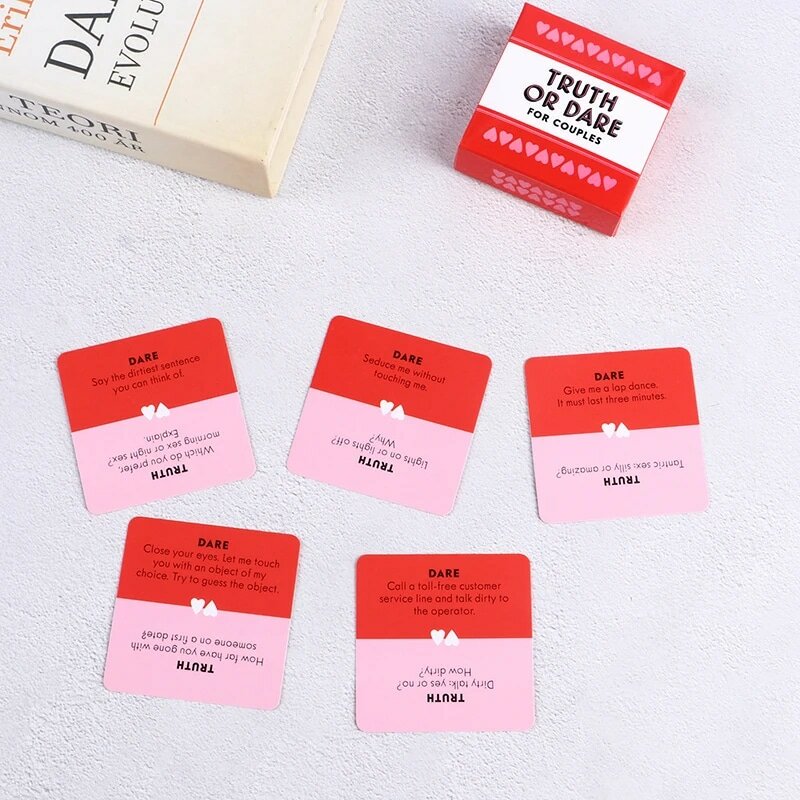 51 قطعة/صندوق صغيرة الحجم صغيرة الحقيقة أو يجرؤ للأزواج بطاقات ألعاب الأزواج عشاق مجلس لعبة العرض النسخة الإنجليزية