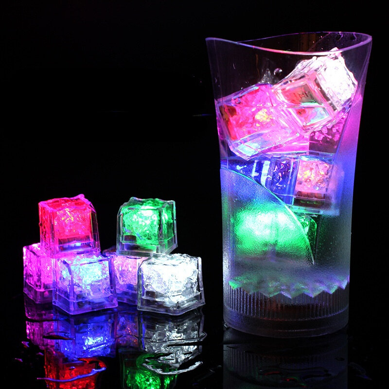 2 قطعة مضيئة LED مكعبات الثلج الاطفال متعة لعبة الماء مهرجان حفلة متوهجة بار كأس للنبيذ لوازم الديكور حمام للأطفال