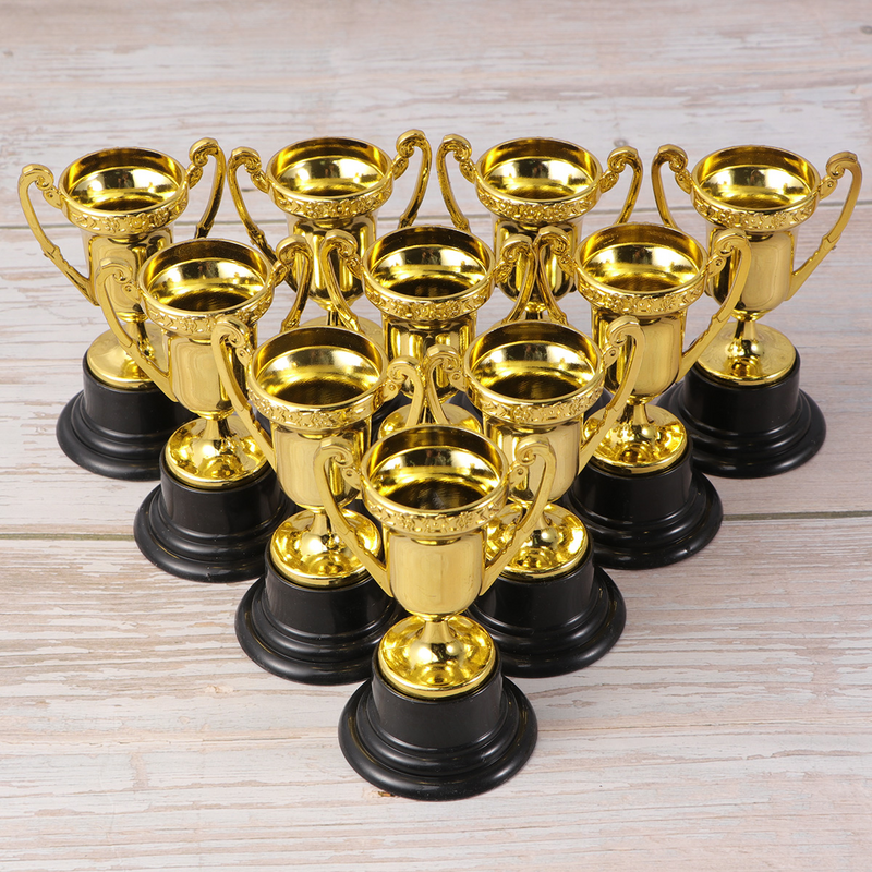 كأس بلاستيكي صغير مع قاعدة ، مسابقة مكافآت ، جائزة رياضية للطلاب ، ألعاب لرياض الأطفال