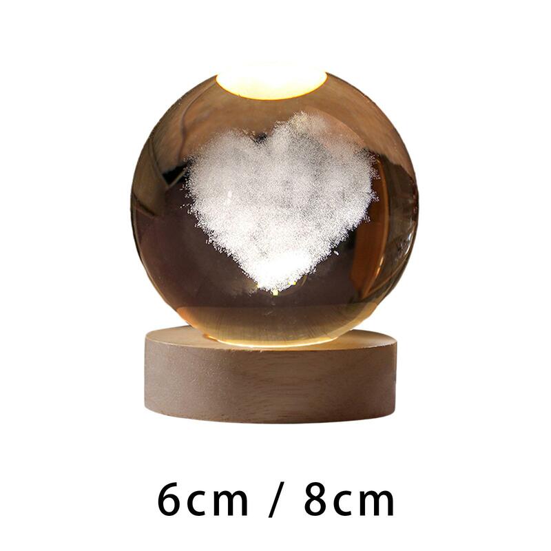 كرة زجاجية ثلاثية الأبعاد ضوء ليلي مع قاعدة خشبية ليد ، نمط قلب ، هدية لغرفة النوم