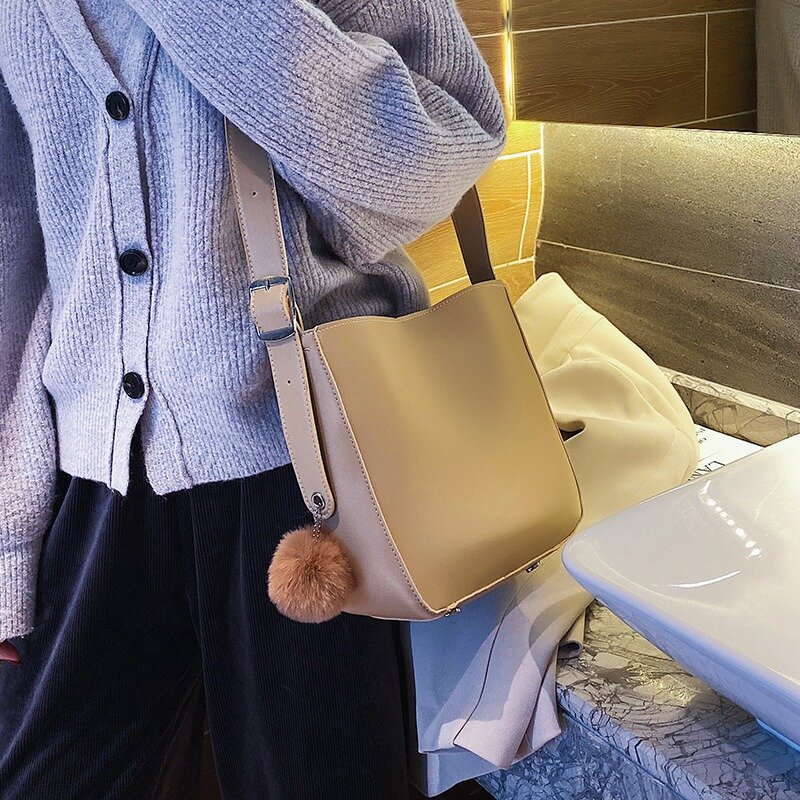 حقائب دلو صلبة بسيطة للنساء ، حقيبة كتف كرة شعر خيطية للسيدات ، حقائب بسعة كبيرة ، أسد ، تصميم جديد