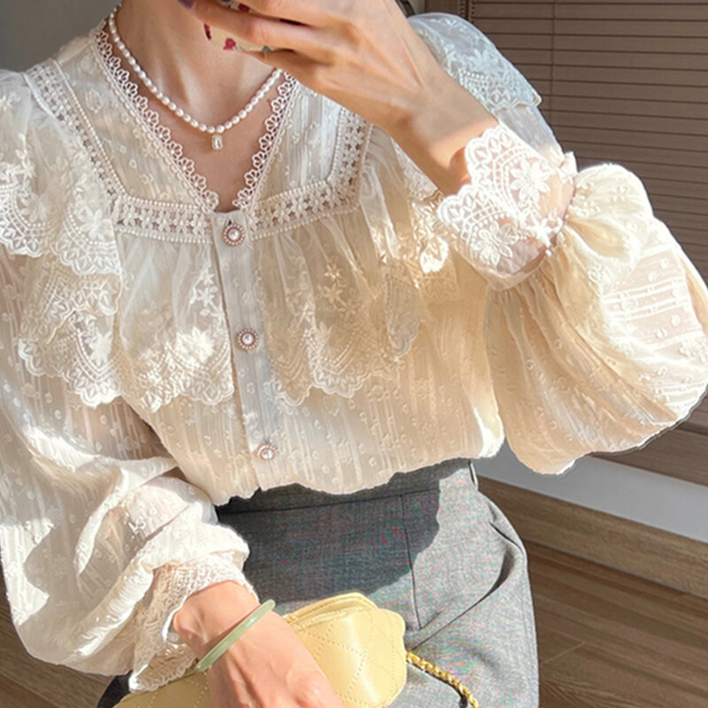 تيشيرتات نسائية فرنسية كلاسيكية دانتيل لوليتا بلوزة أنيقة بأكمام طويلة ذات جودة عالية ملابس نسائية عصرية جديدة ملابس علوية نسائية أنيقة