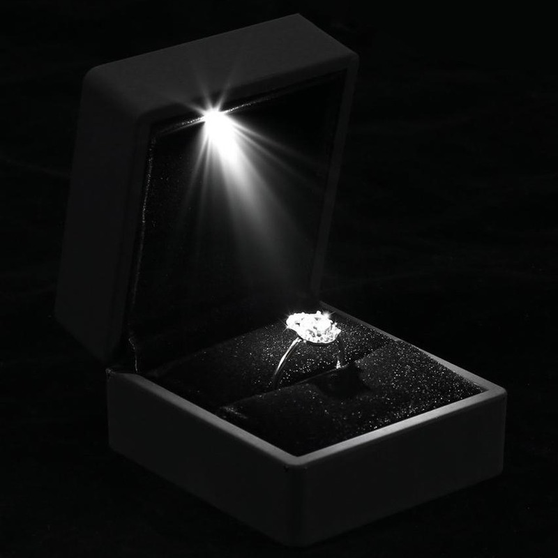 صندوق مجوهرات LED لخاتم قلادة خاتم الخطوبة عرض علبة هدية صناديق عرض التعبئة والتغليف مع حالات التخزين الخفيفة بالجملة