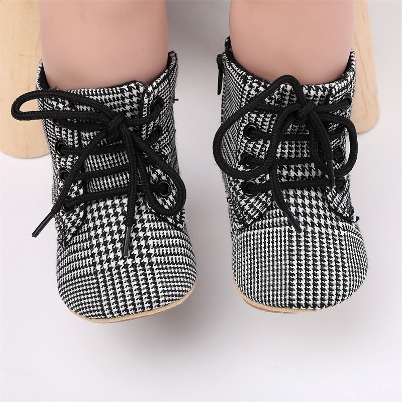 Blotona طفل الفتيات الشتاء الأحذية بلون الكاحل الأحذية سستة إغلاق الدافئة المضادة للانزلاق المشي أحذية للطفل 0-18 أشهر