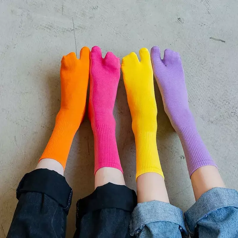 اللون خمسة إصبع القطن امتصاص العرق تنفس جوارب رياضية اليابانية لون الحلوى انقسام اصبع القدم الجوارب النسائية