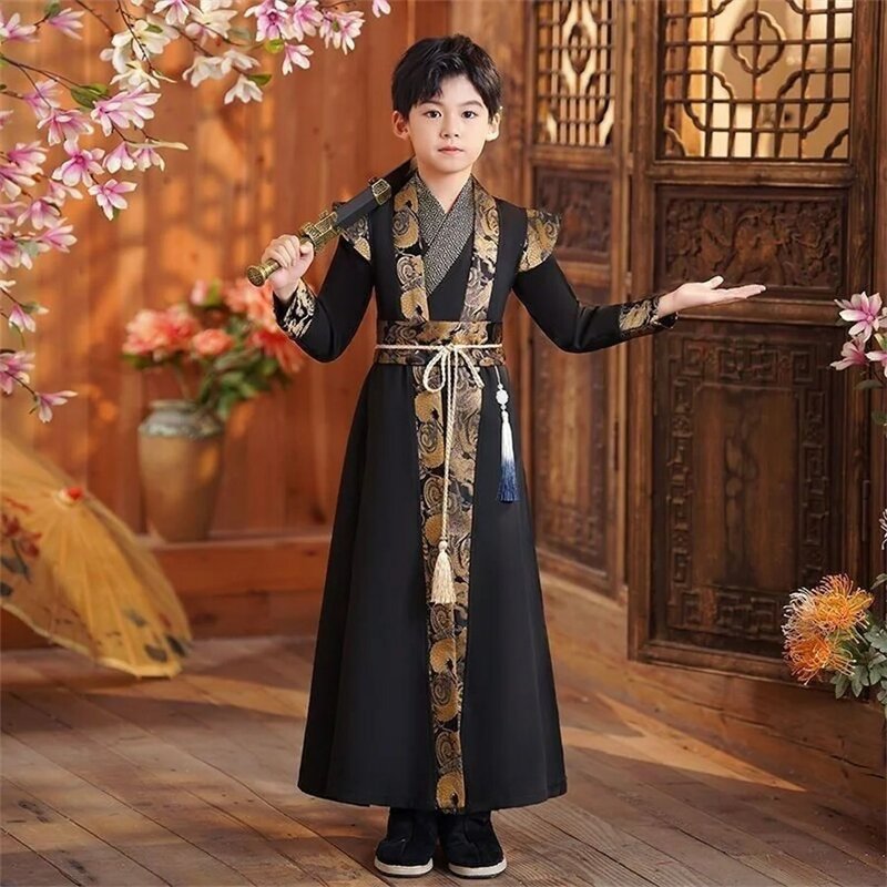 زي هانفو التقليدي المعدل ، زي أداء العام الجديد للأطفال ، على الطراز الصيني ، صبي قديم