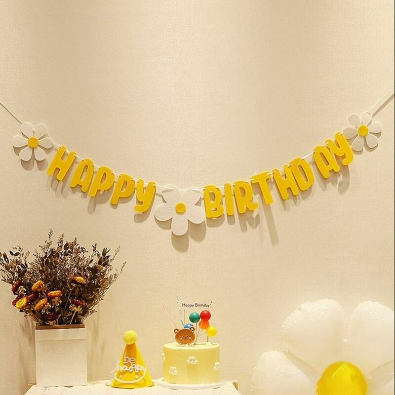 لافتة صفراء غير منسوجة لصبي وفتاة ، ديكور حفلة عيد ميلاد سعيد ، علم معلق بأقحوان