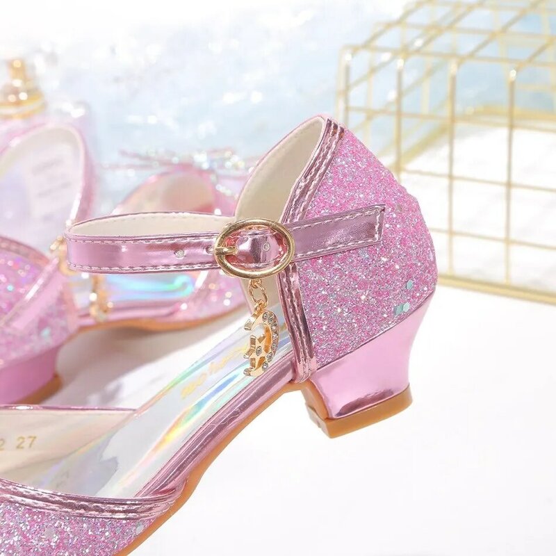 حذاء سندريلا للبنات بكعب عال للأطفال فستان الأميرات الحفلات الأوتاد الجلدية للأطفال فراشات سهلة الارتداء للزفاف راقصة الباليه بدون كعب