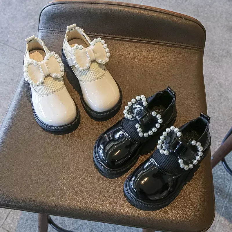 حذاء أميرة بريطاني من اللؤلؤ للبنات ، حذاء جلد للأطفال ، نعل ناعم ، موضة الربيع والخريف ، بسيط ، أداء ، جديد ،