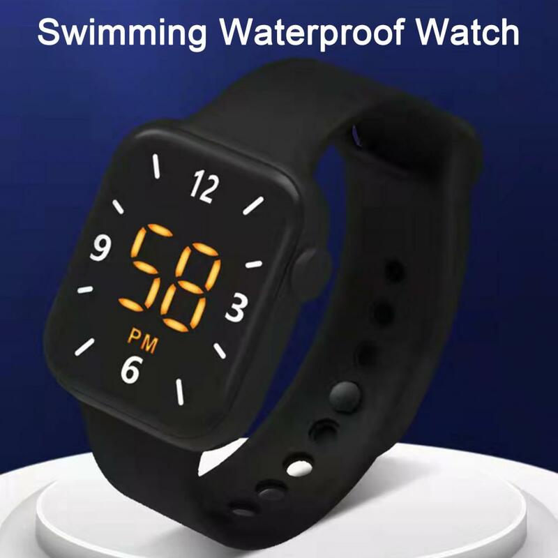 السباحة مقاوم للماء ساعة ذكية مضيئة ، شاشة LED ، شاشة تعمل باللمس ، حزام مريح ، ساعة رياضية
