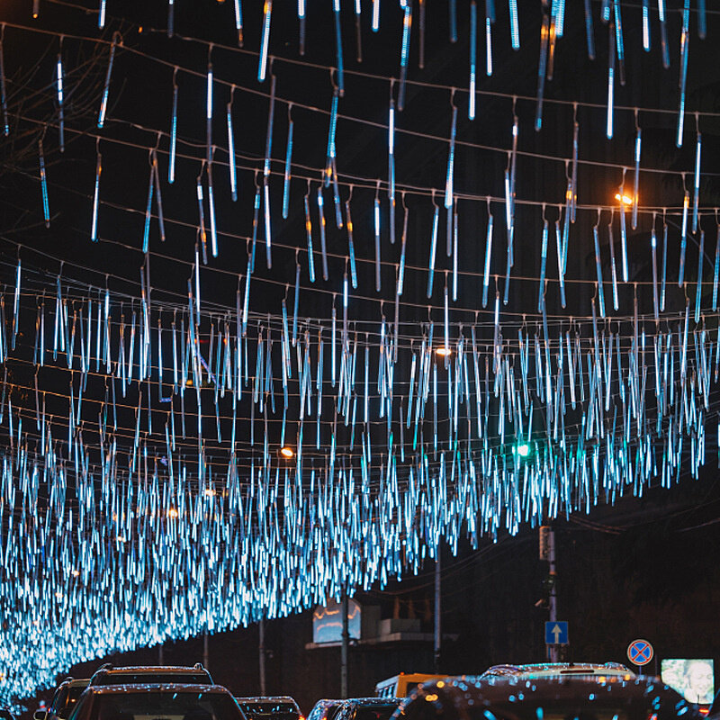 8 أنابيب LED النيزك دش فسطون Led ضوء الشارع أكاليل في الهواء الطلق ضوء جارلاند السنة الجديدة 2024 زينة عيد الميلاد للمنزل