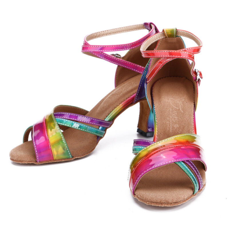 أحذية الرقص اللاتينية الصيفي السالسا التانغو قاعة الرقص أحذية نسائية ملونة عالية الكعب الصنادل الفتيات الأحذية الرياضية في الهواء الطلق