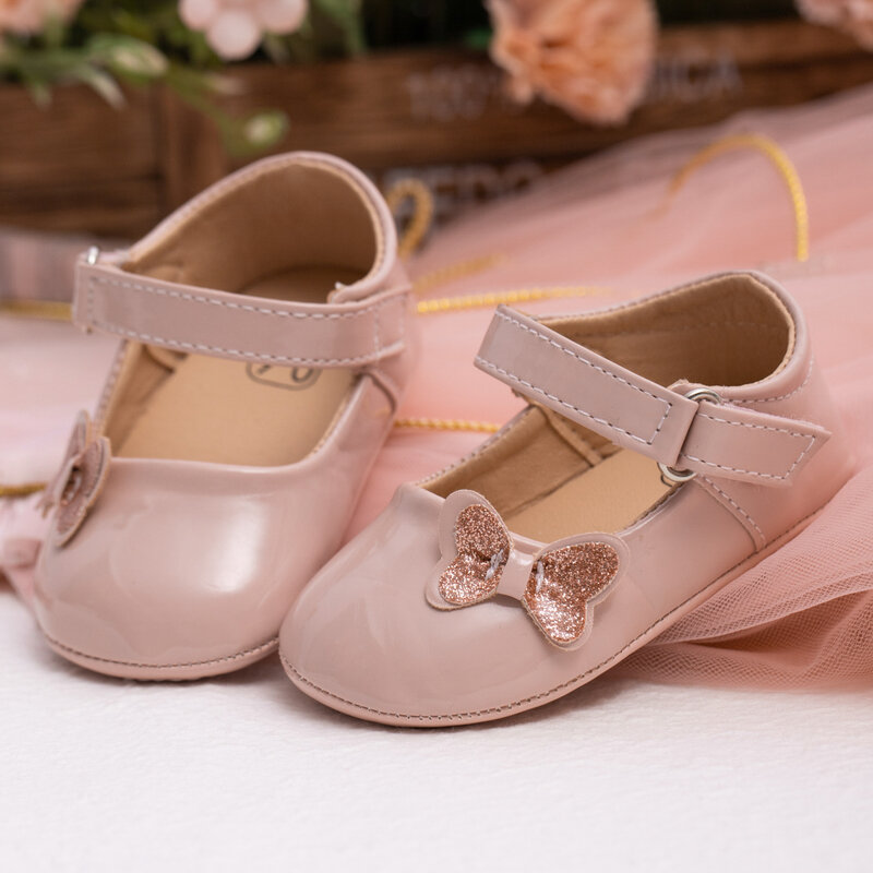 أحذية للأطفال حديثي الولادة 2023 من عمر 0-18 شهرًا أحذية للأطفال حديثي الولادة برنسيس مصنوعة من مادة البولي يوريثان مُزينة بنعل مطاطي أحذية للمشي الأولى مضادة للانزلاق
